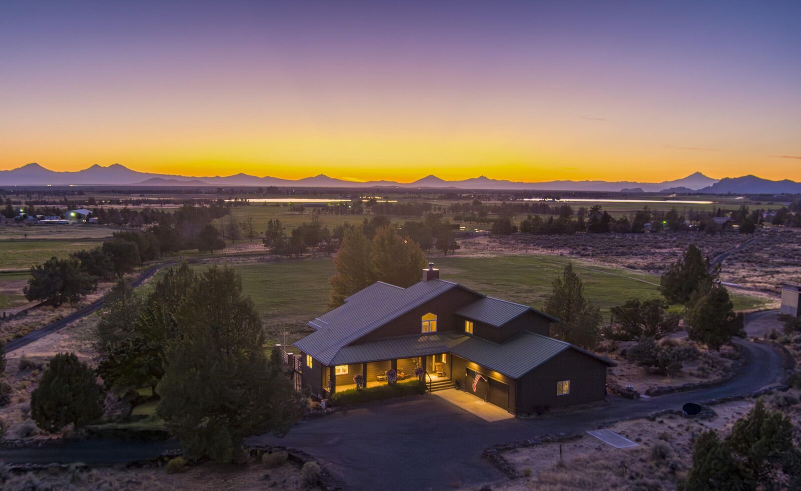 Property Photo:  1164 SW Parrish Lane  OR 97753 