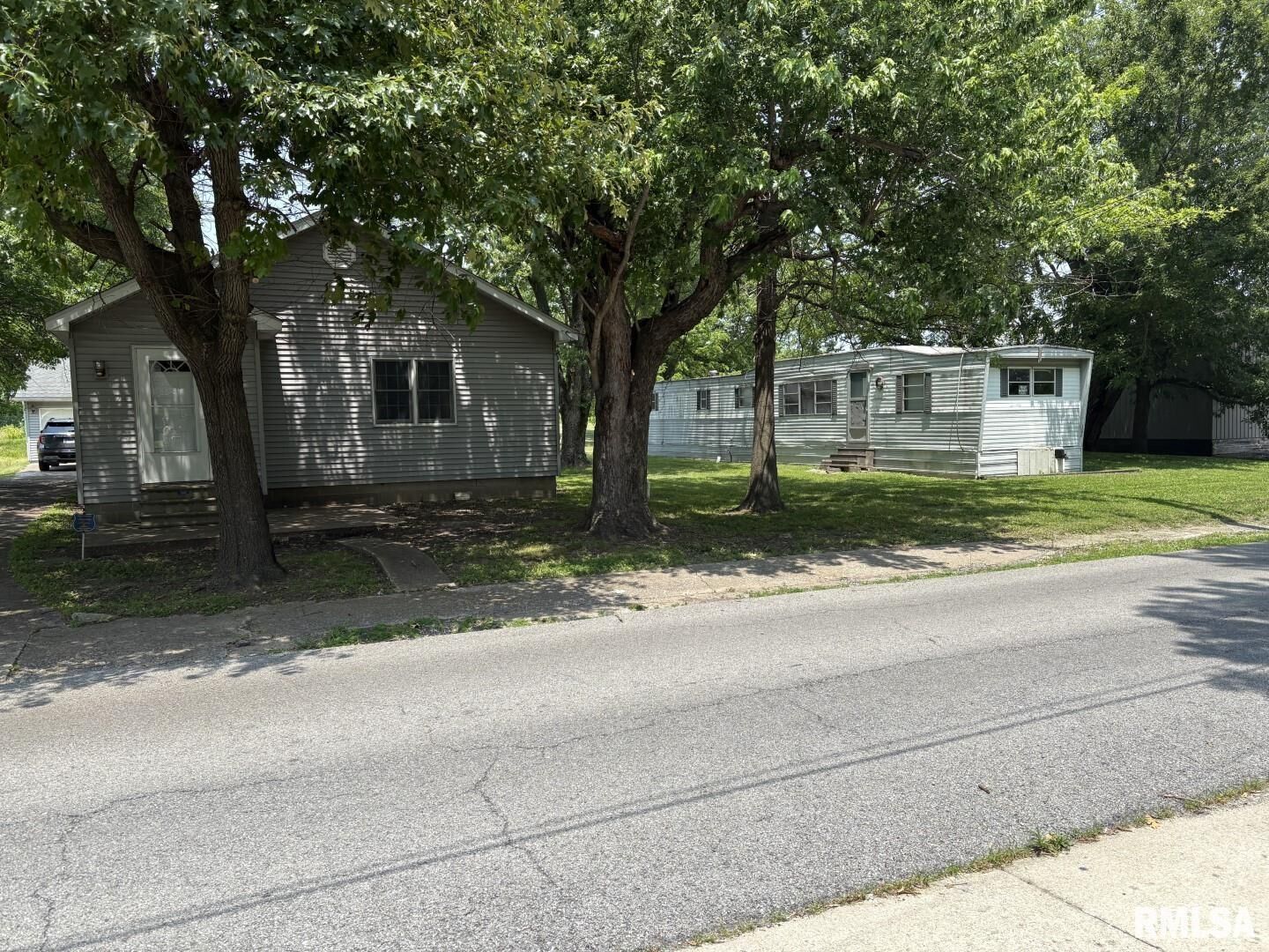Property Photo: 1606 &Amp 1608 W Faust Street IL 62959