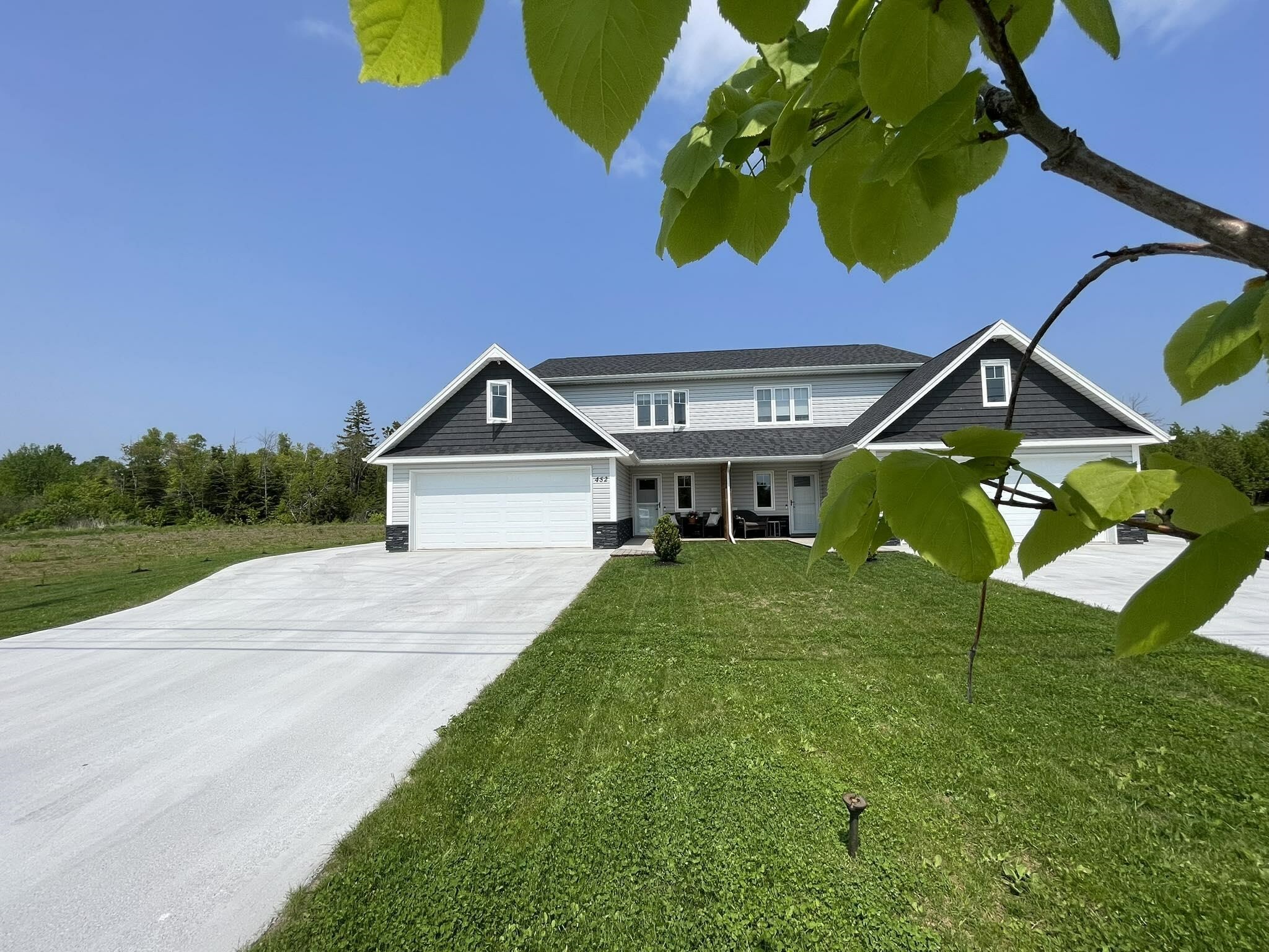Property Photo: 452 Mackenzie Drive PE C1N 3Z6