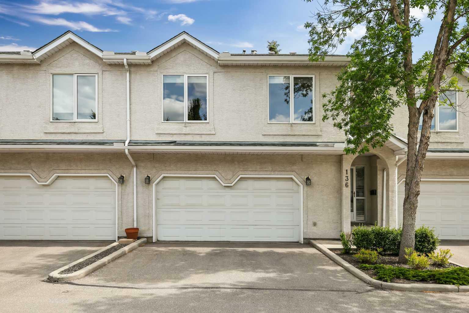 Photo de la propriété:  136 Sunlake Gardens SE  AB T2X 3X4 