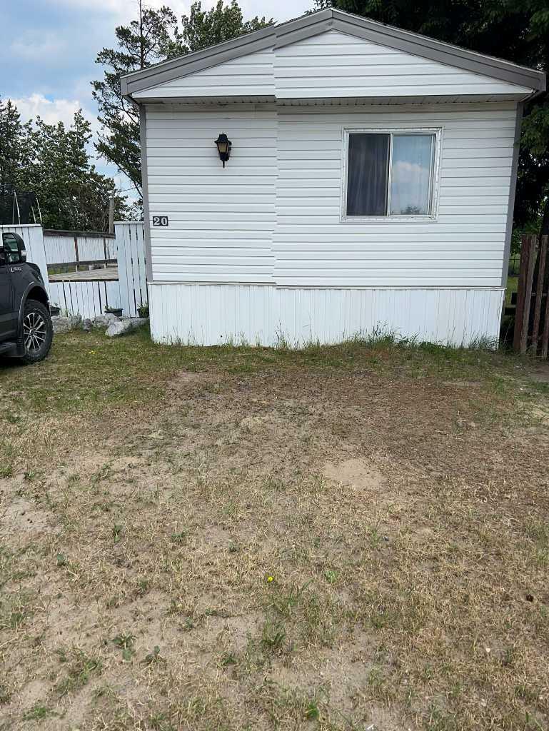 Property Photo: 20 Hillpark Mobile Park AB T7S 1J3