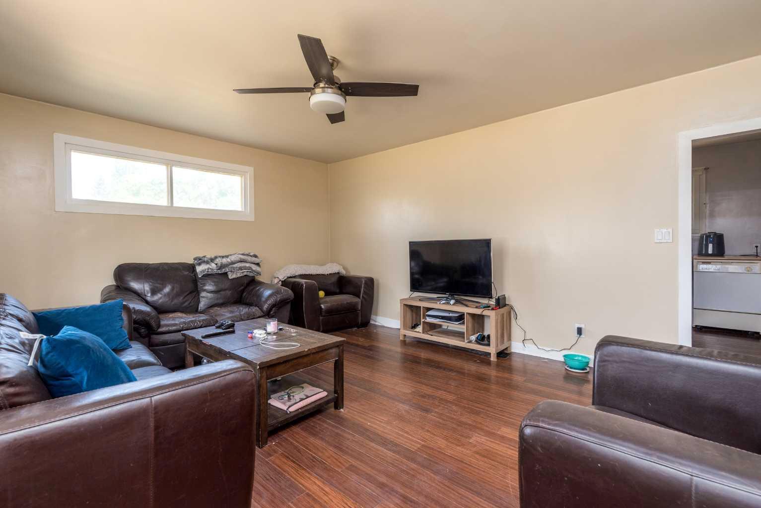 Property Photo:  302 2 Avenue E  SK S0M 1M0 