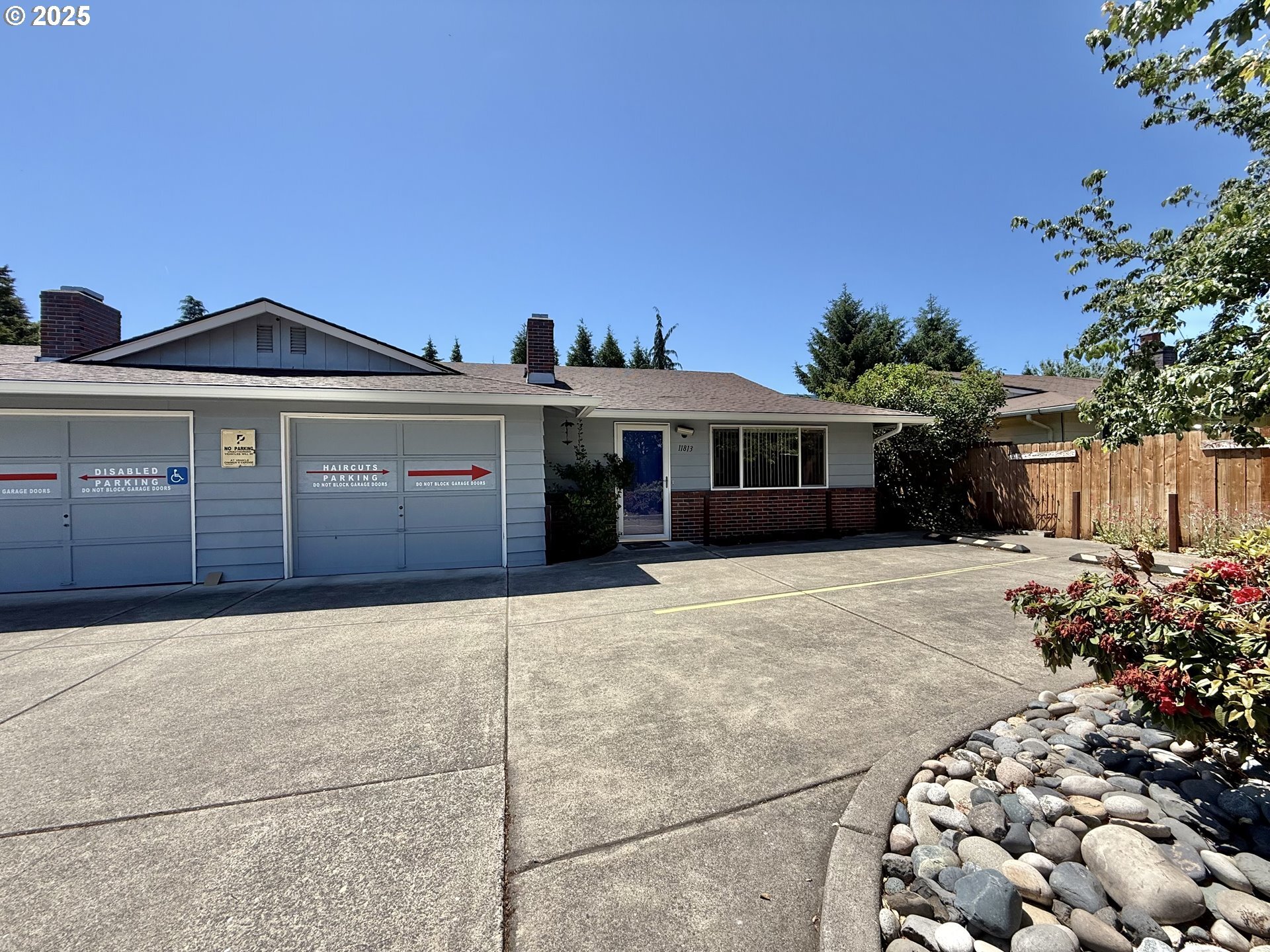 Property Photo: 11813 SE 5th St WA 98683