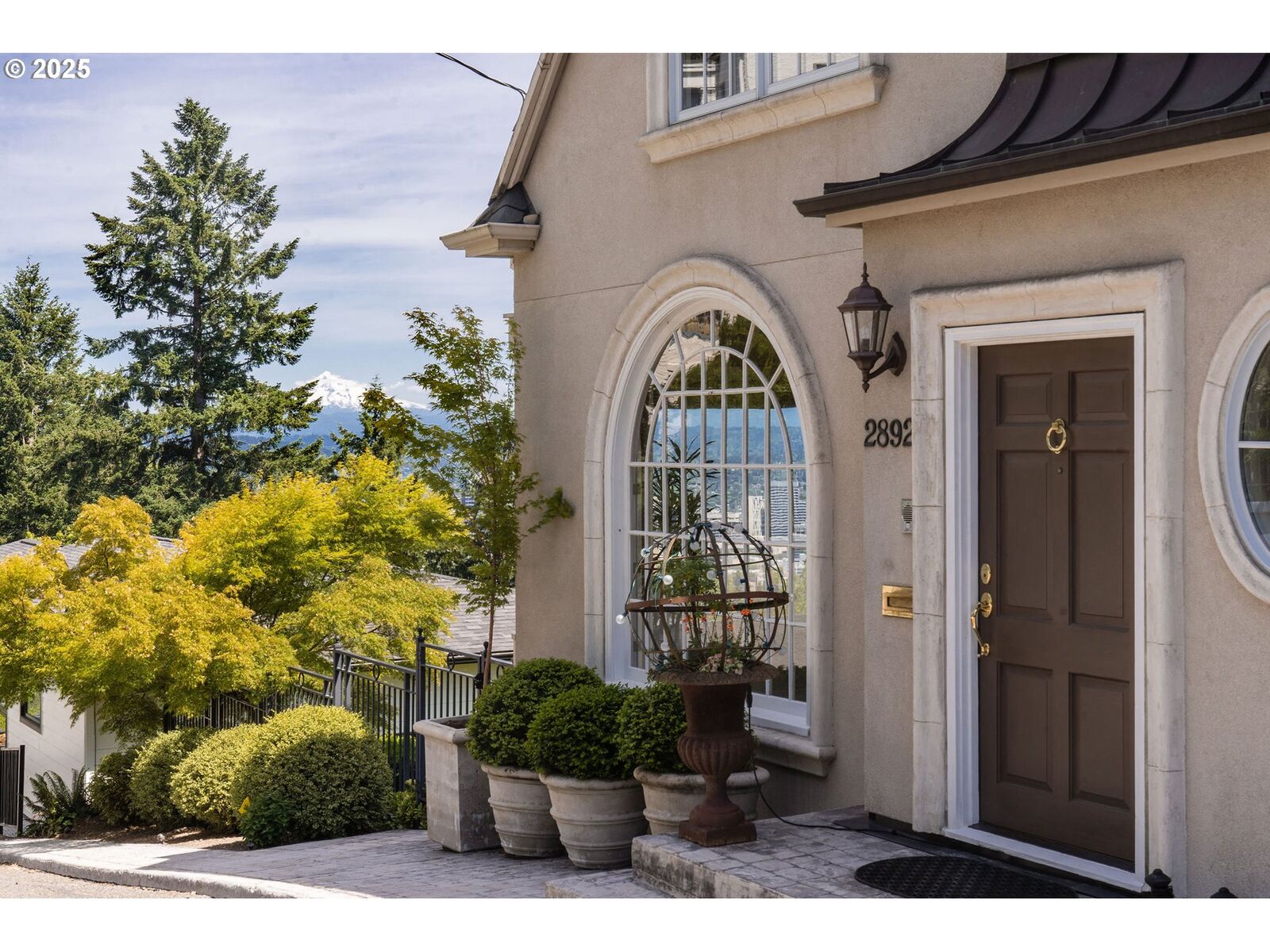 Property Photo:  2892 NW Beuhla Vista Ter  OR 97210 