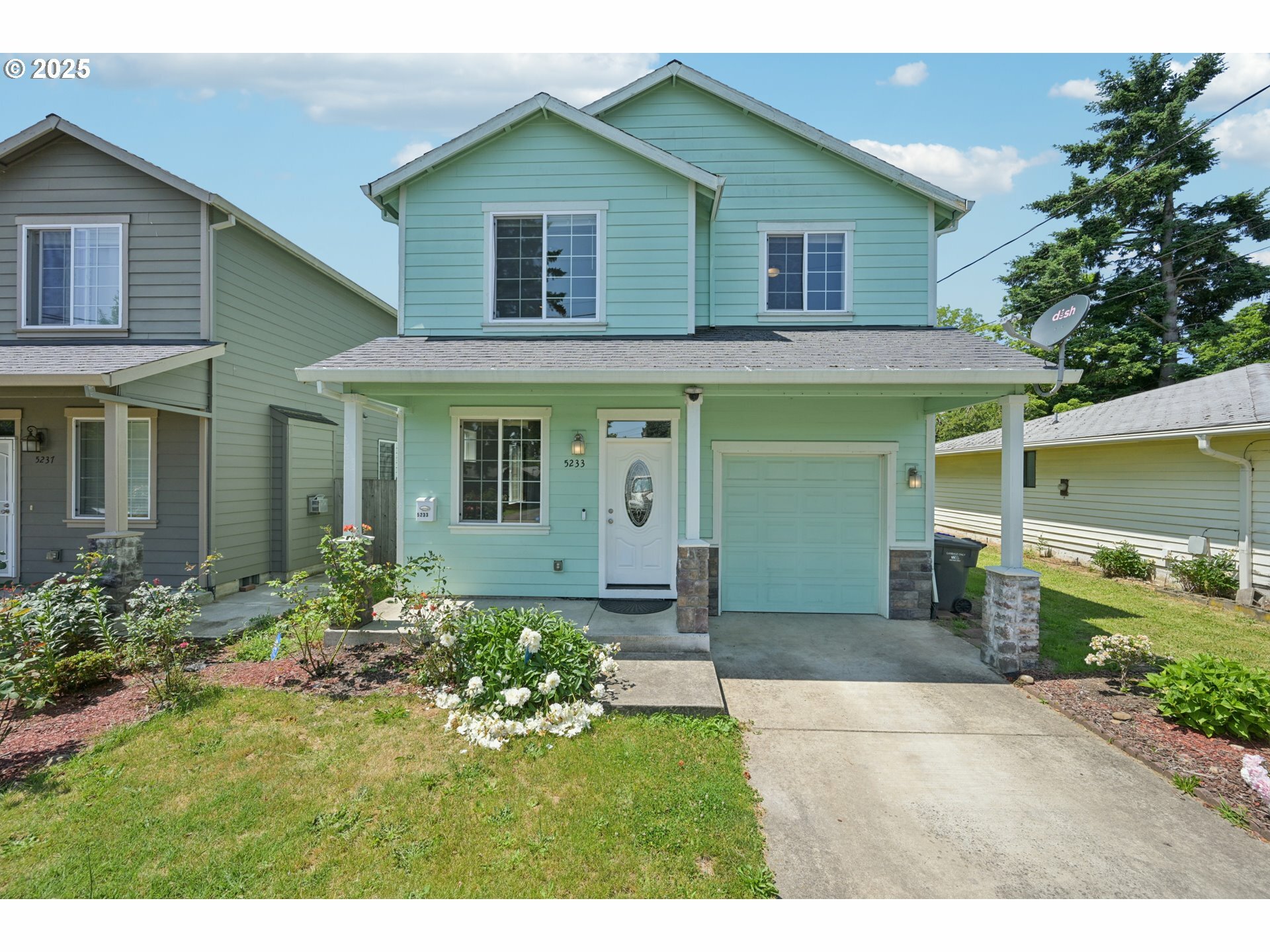 5233 SE 109th Ave  Portland OR 97266 photo