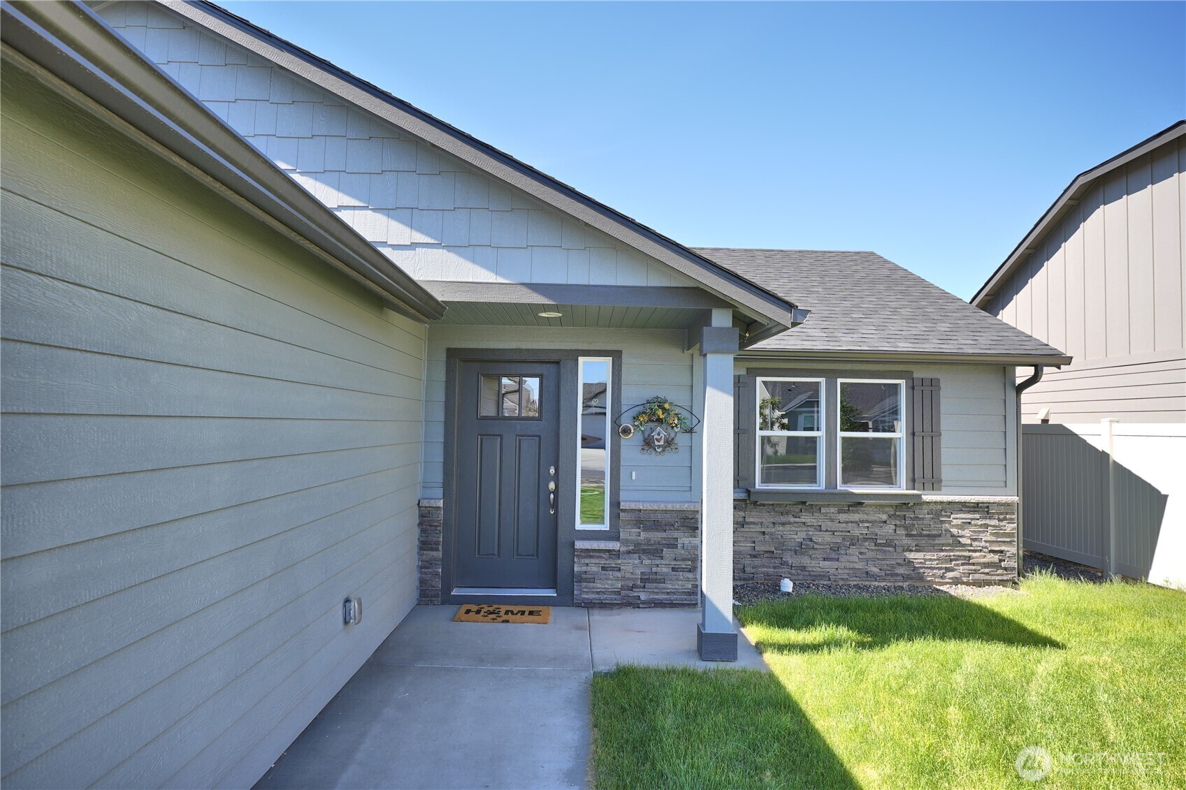 Property Photo: 1028 W Sequoia Road WA 98837