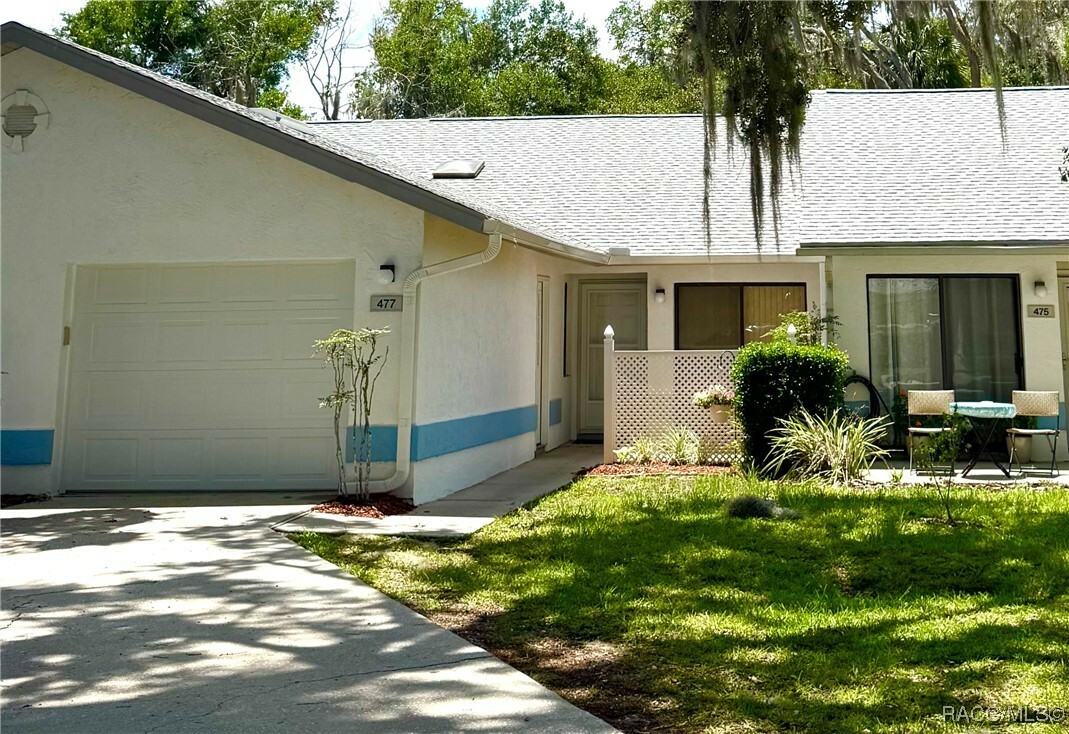 Property Photo: 477 Siesta Terrace FL 34450