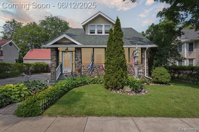 Property Photo:  210 Washington Street  MI 48442 