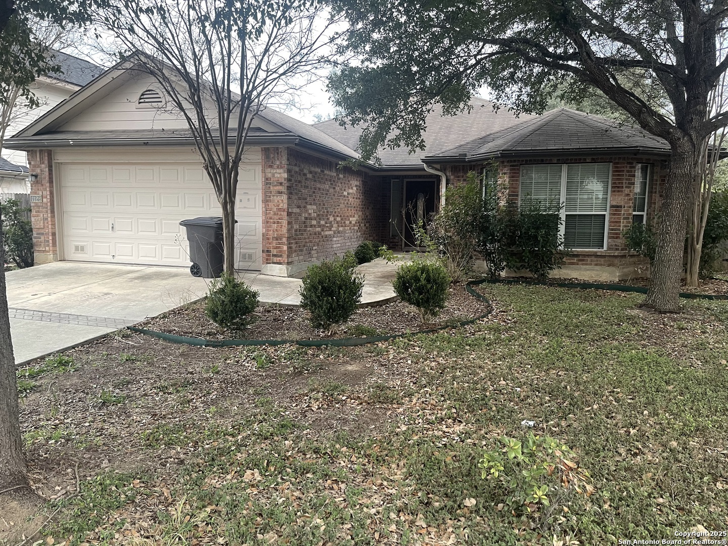 Property Photo: 4122 Chinkapin Oak TX 78223