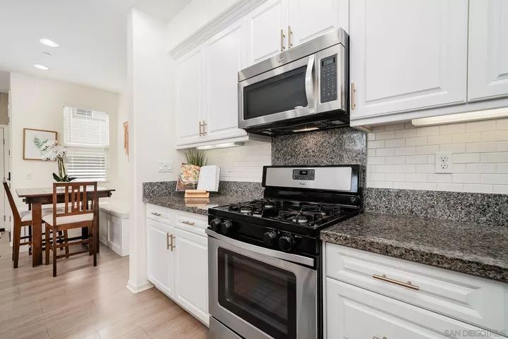 Property Photo:  31813 Calle Mendocino  CA 92592 