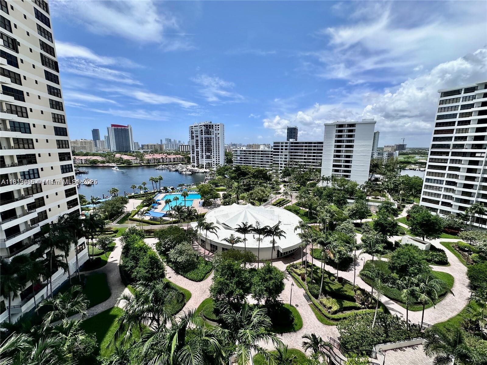 Property Photo:  2500 Parkview Dr 1215  FL 33009 