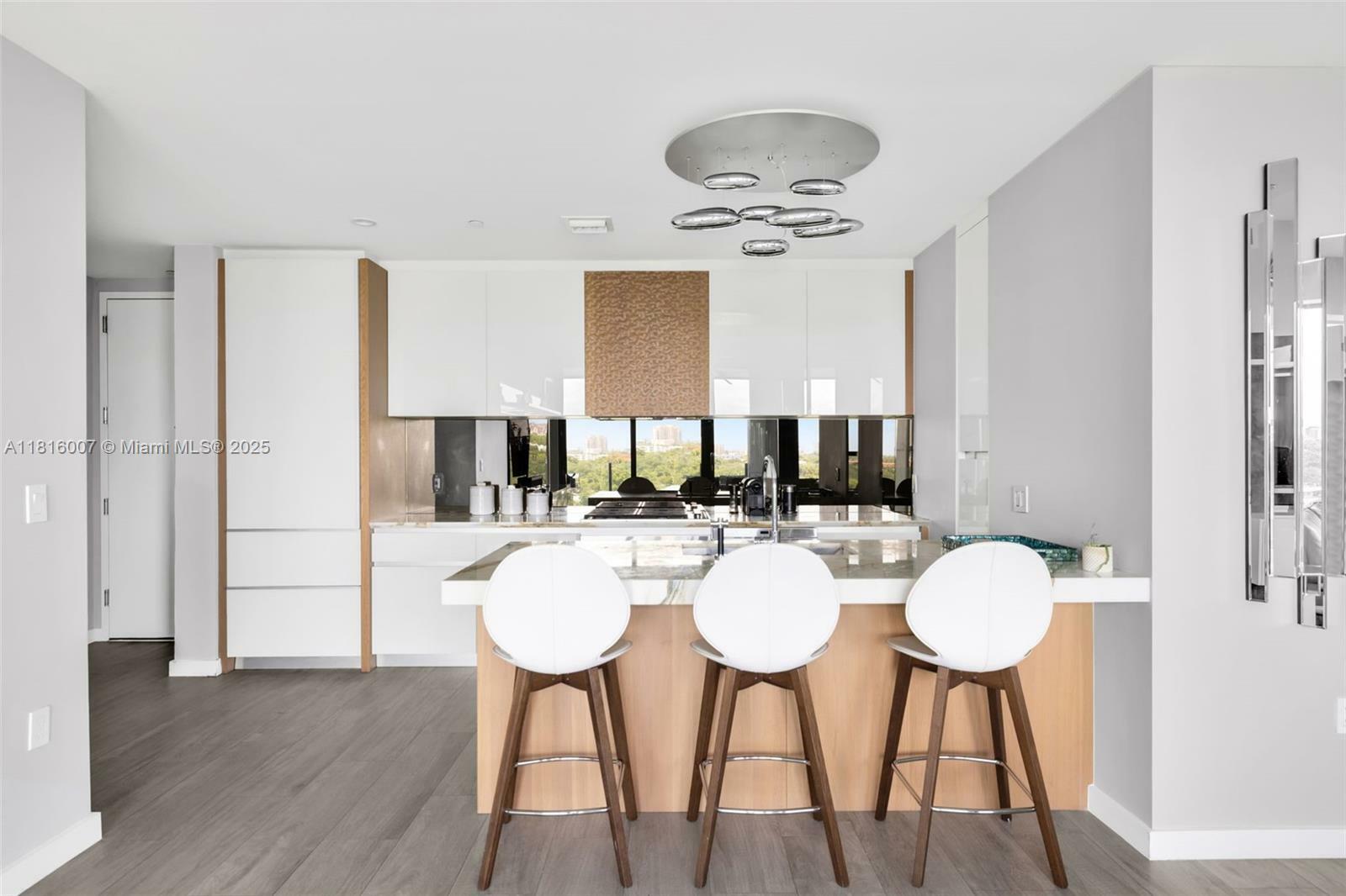 Property Photo: 2831 S Bayshore Dr 906 FL 33133