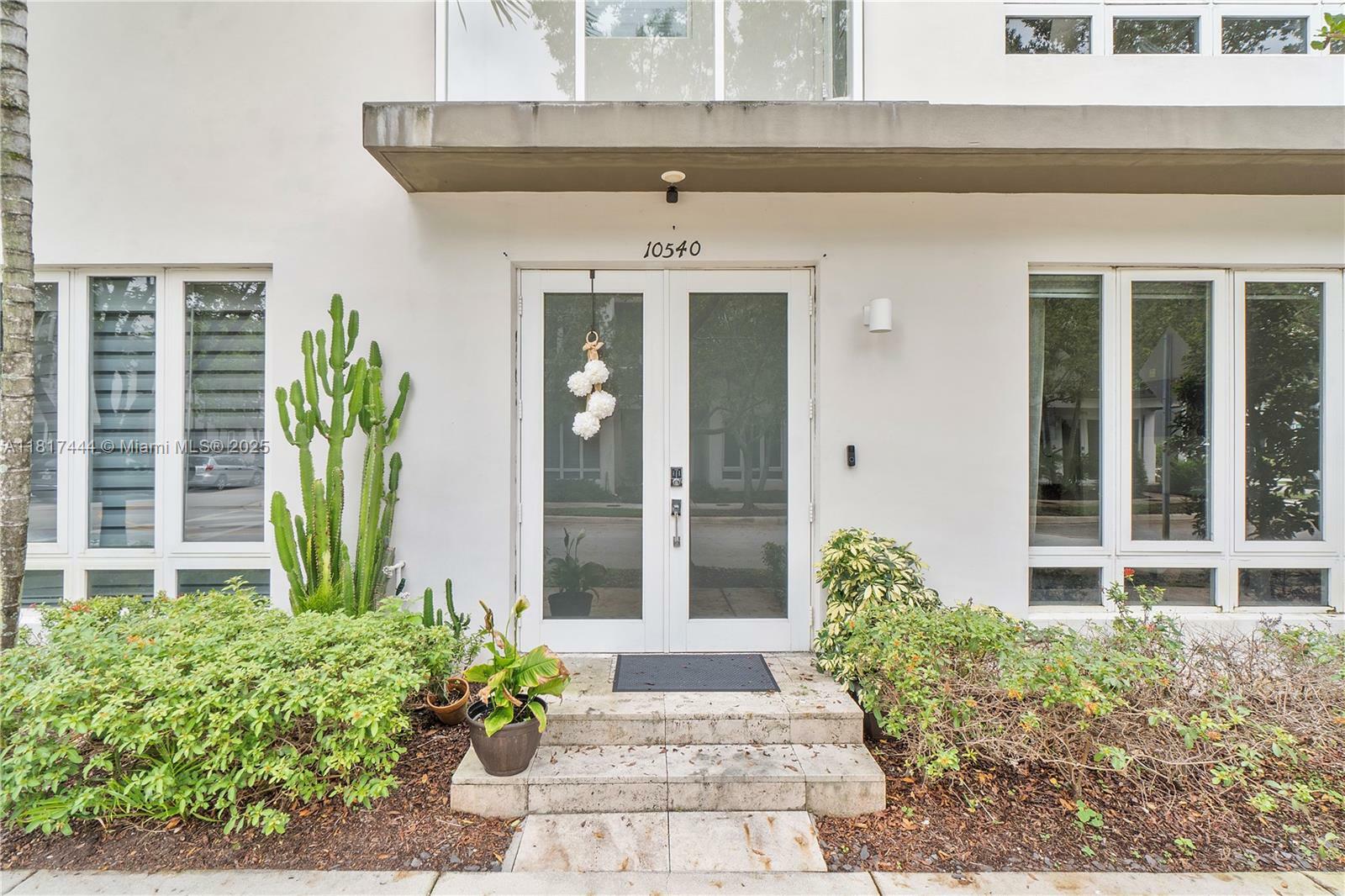 10540 NW 63rd Ter  Doral FL 33178 photo