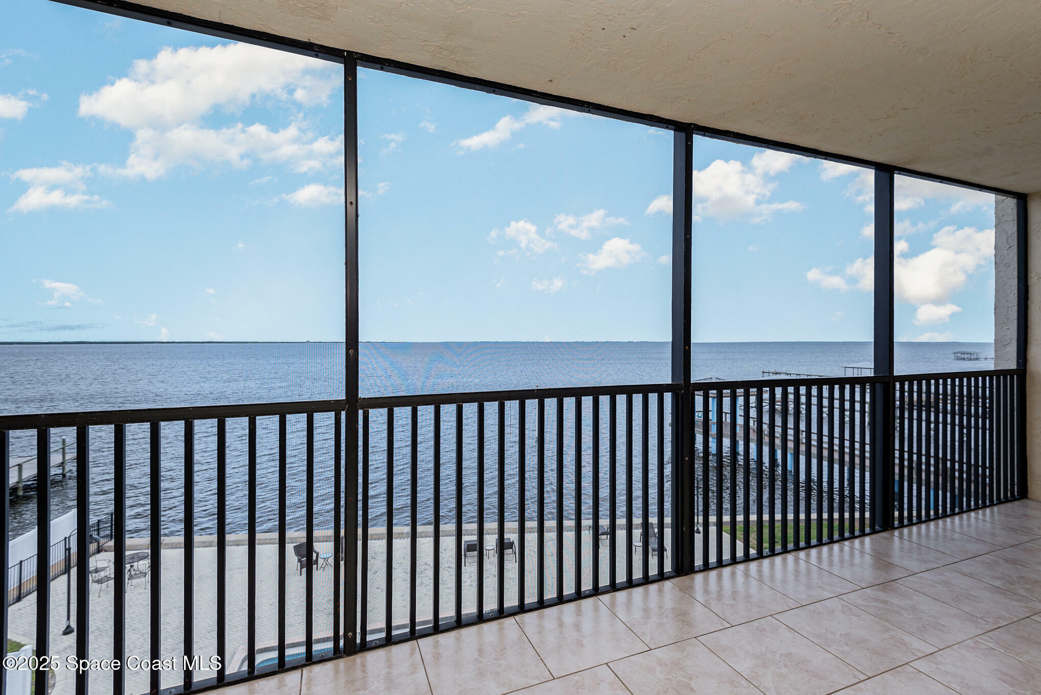 Property Photo: 525 Indian River Avenue SE FL 32796