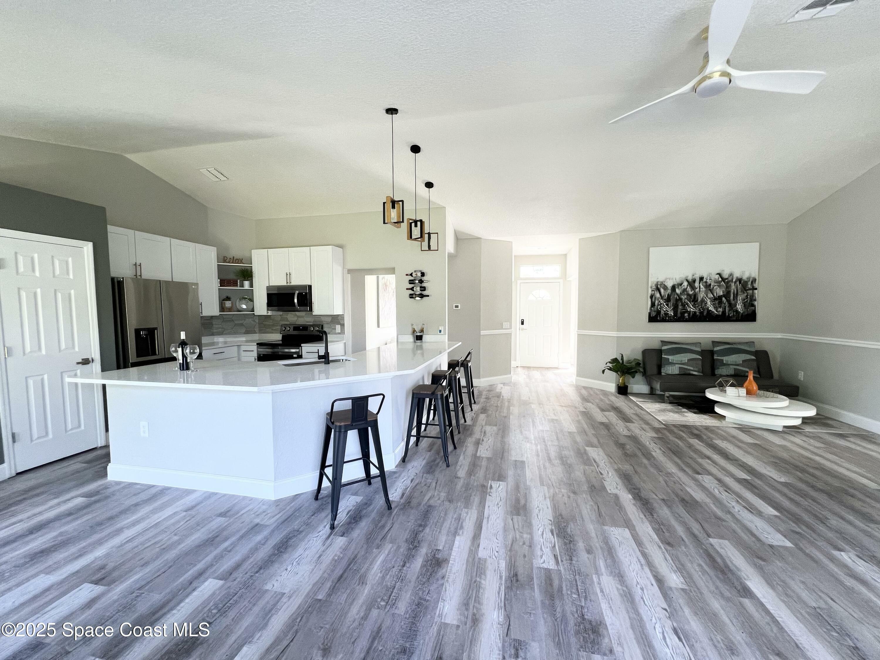 Property Photo: 1271 Rabbit Street SE FL 32909