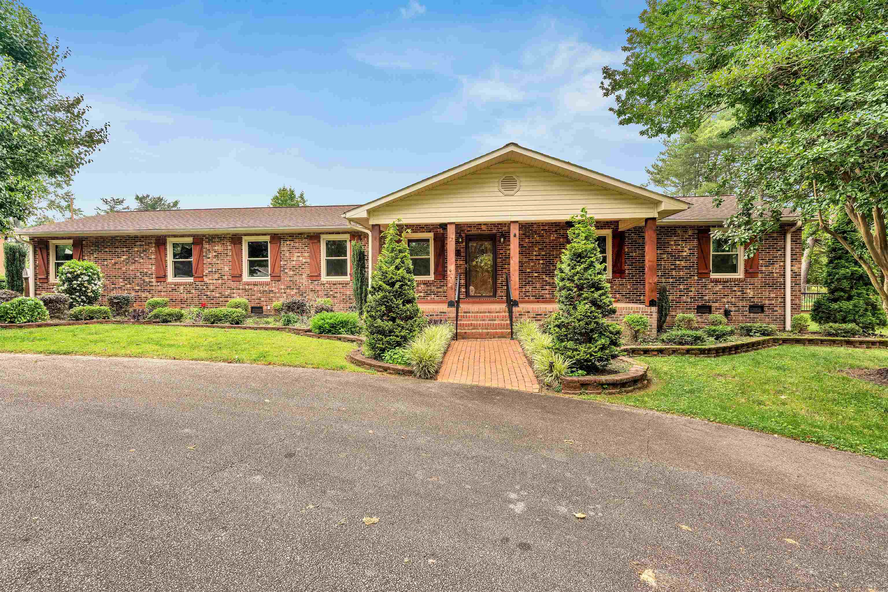 Property Photo:  268 Margate Circle  SC 29323 