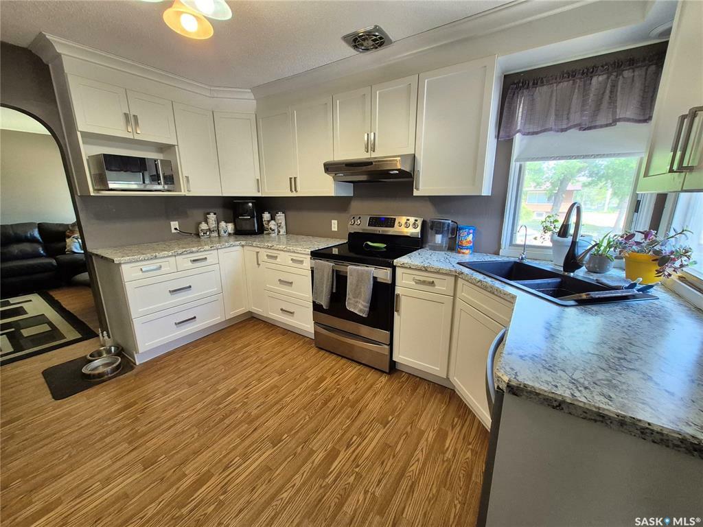 Property Photo: 614 Mann Avenue SK S0C 2G0