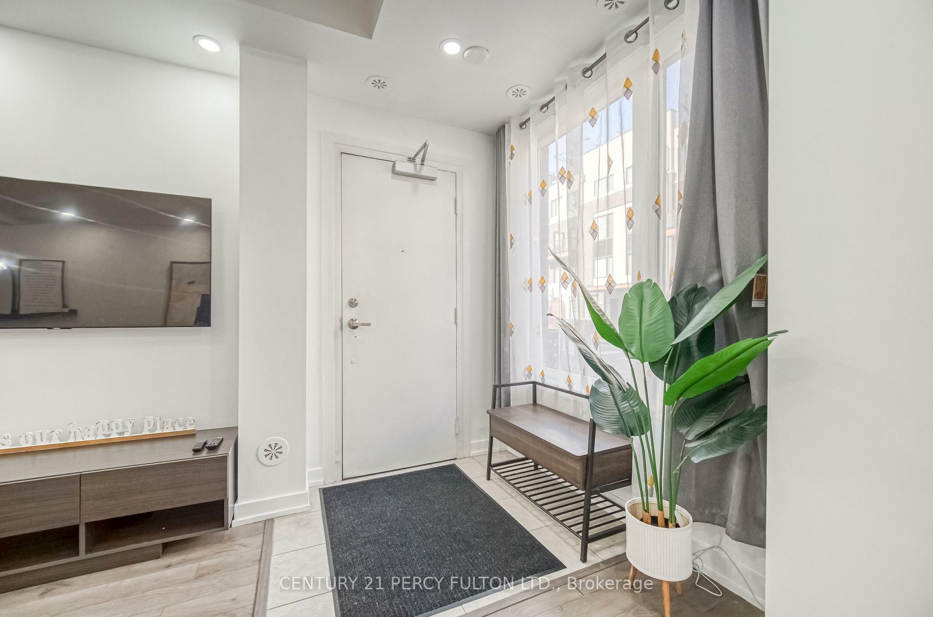 Property Photo: 1555 Kingston Road 504 ON L1V 0E9