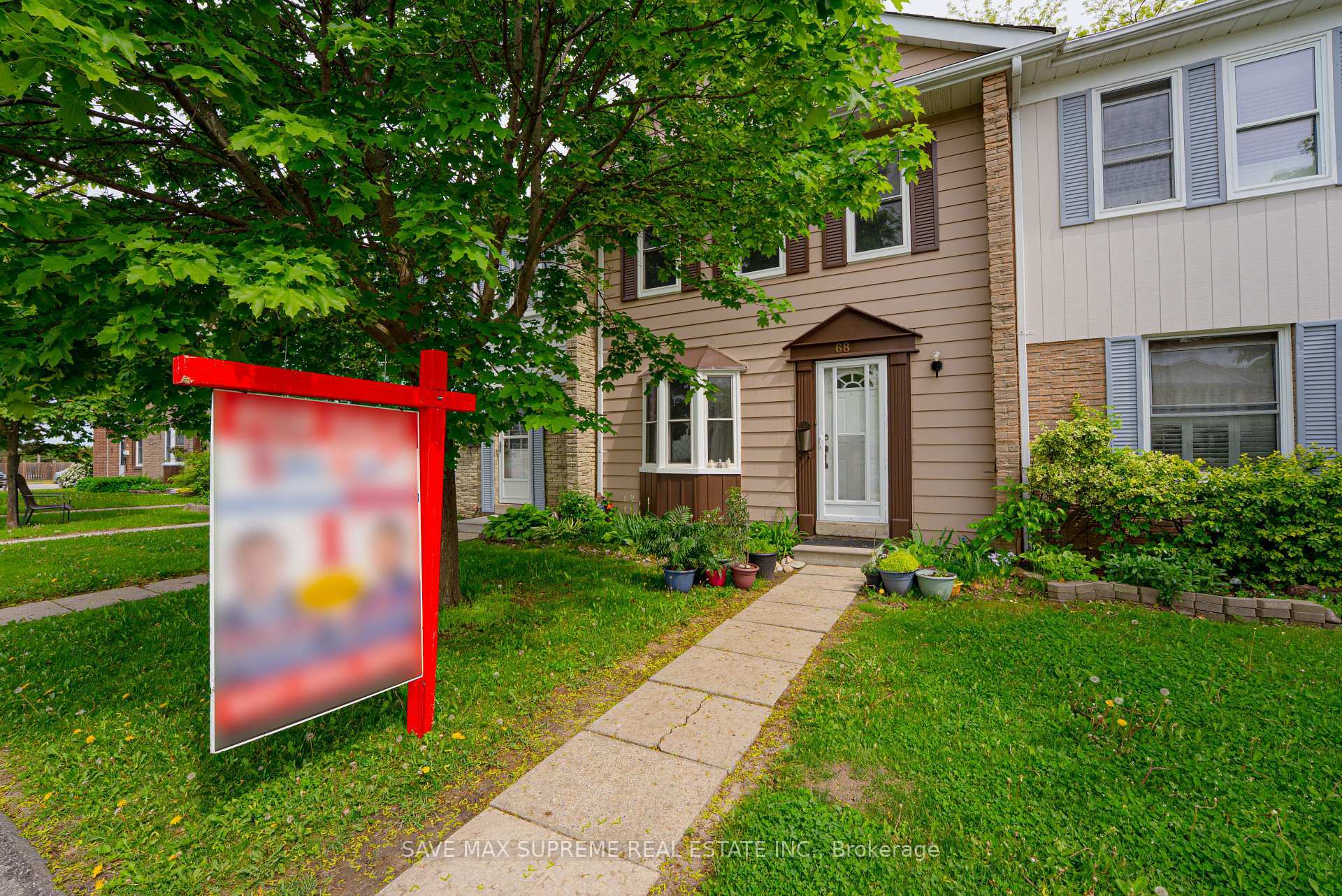 Property Photo: 1020 Central Park Drive 68 ON L6S 3J5