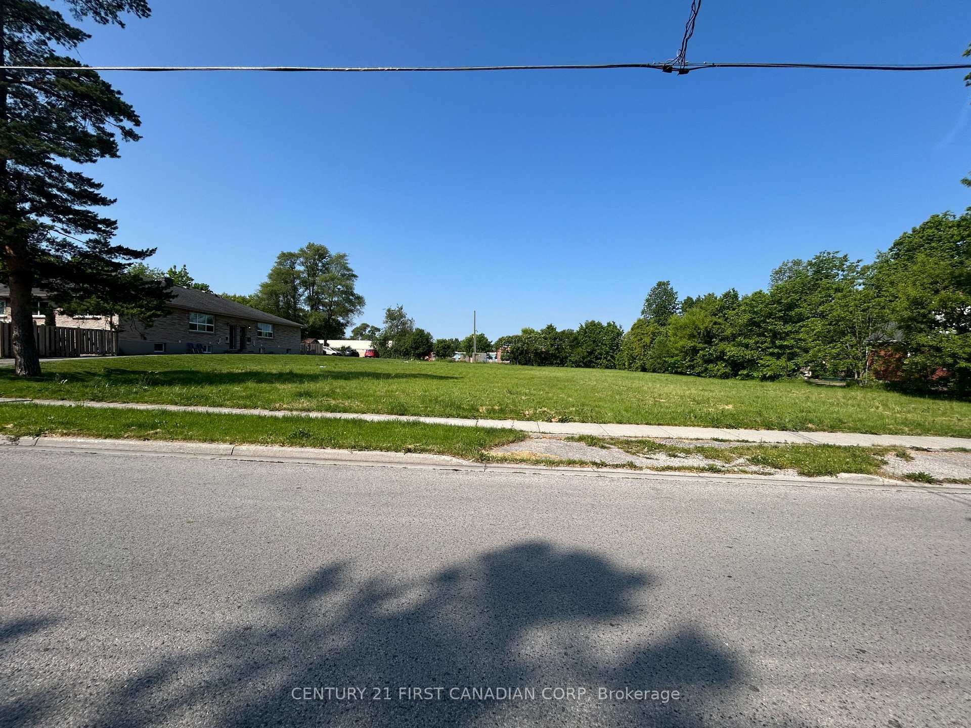 Property Photo: 225 Greenwood Avenue ON N6J 3G5