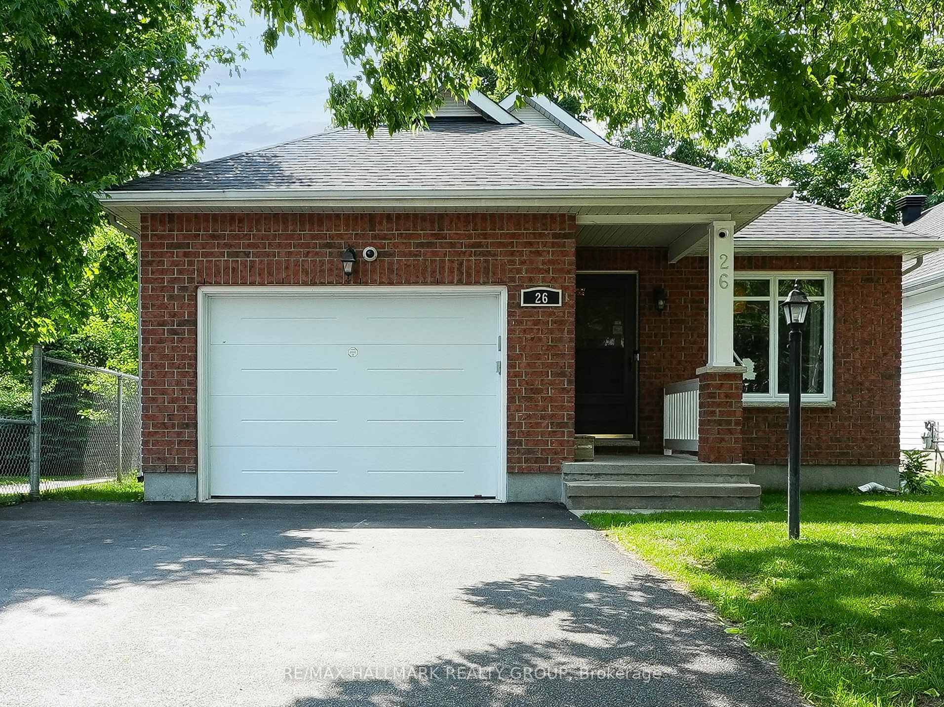 Property Photo: 26 Fieldcrest Avenue ON K2J 4W7