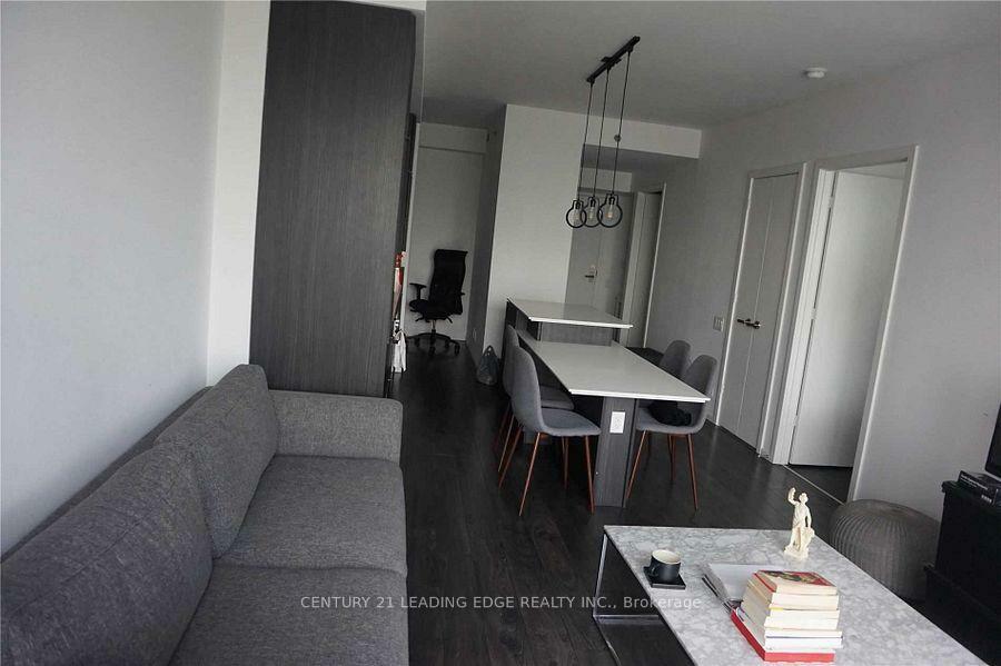 Property Photo: 5 St Joseph Street 3409 ON M4Y 1J6