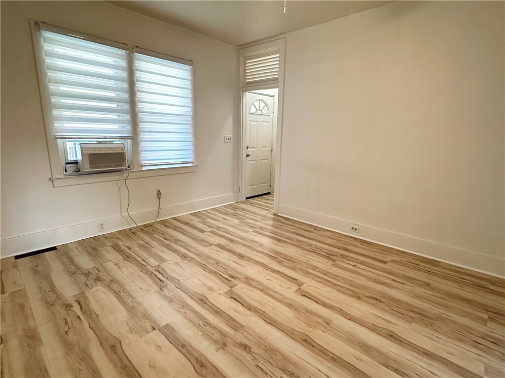 Property Photo:  410 Freeport Rd  PA 15238 
