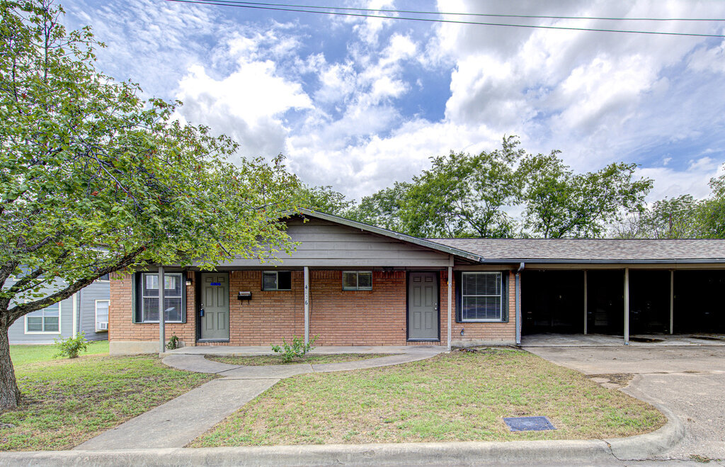 Property Photo:  4806 Avenue F  TX 78751 