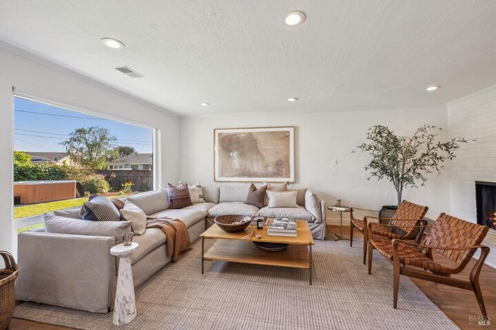 Property Photo:  16 Tradewind Passage  CA 94925 