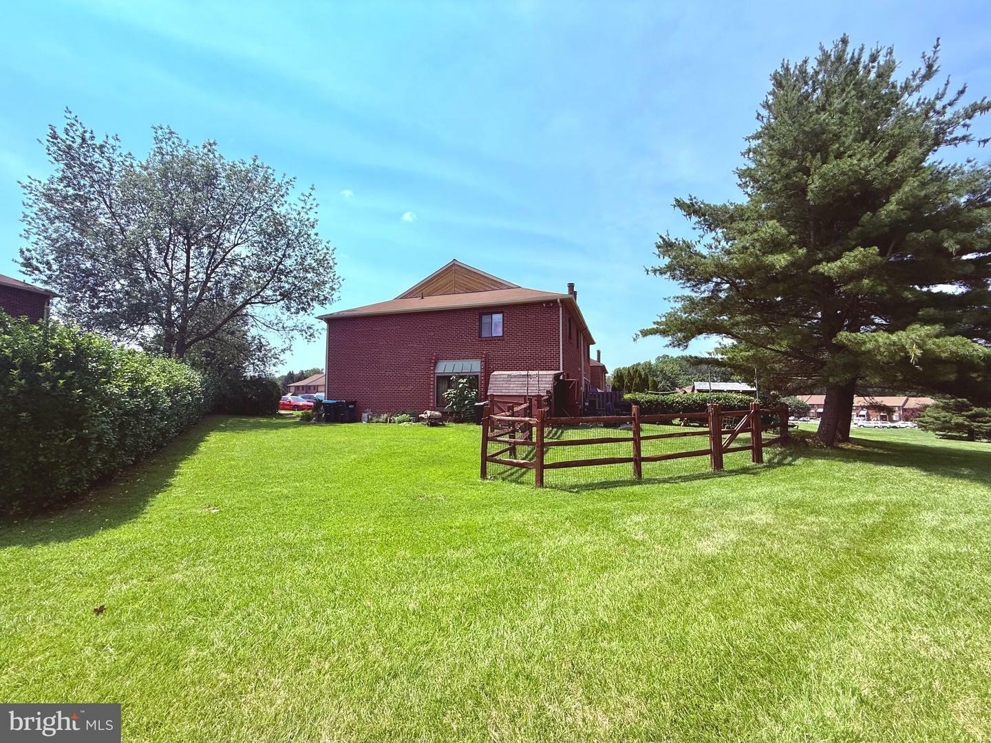 Property Photo: 113 Conway Court PA 19341
