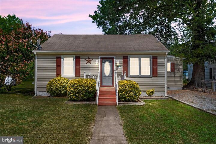 Property Photo: 203 Locust Avenue VA 22443