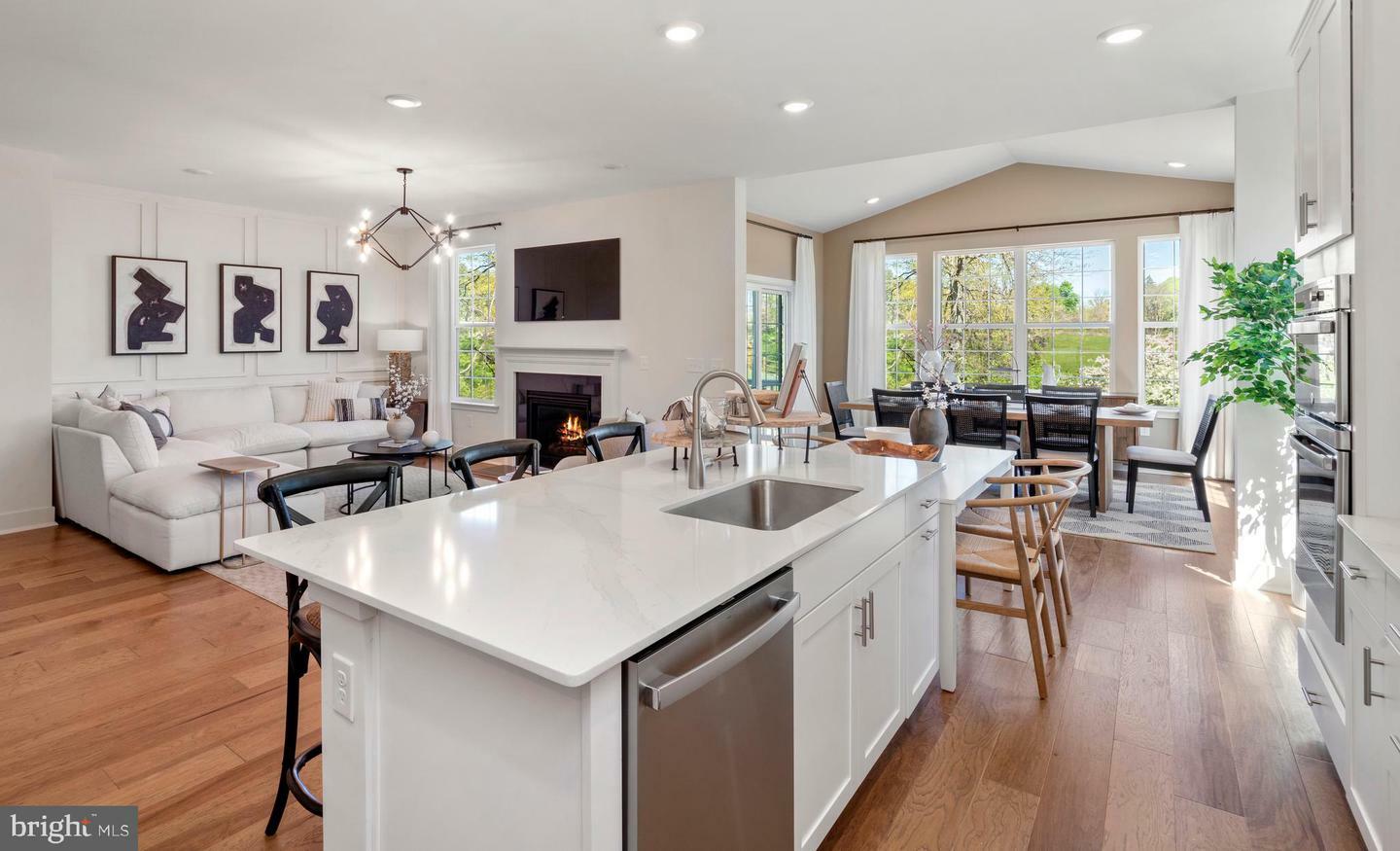 Property Photo: 4 John Vanzandt Dr NJ 08560