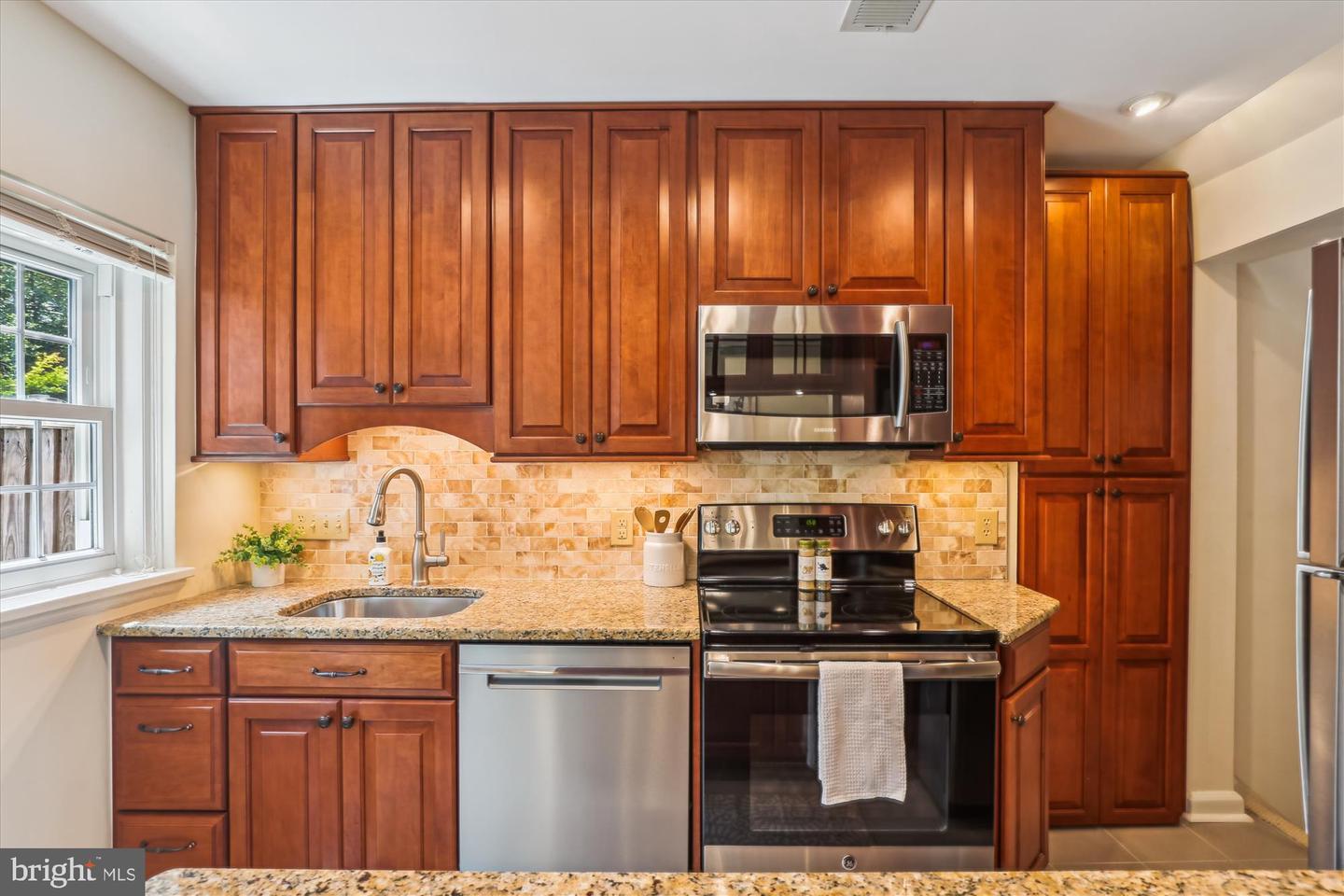 Property Photo: 4314 35th Street S VA 22206