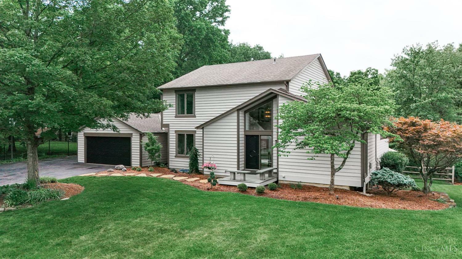 Property Photo: 7083 Royalgreen Drive OH 45244