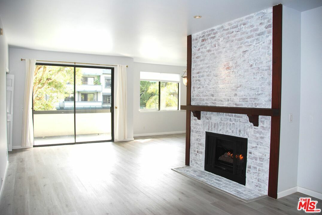 Property Photo: 306 Bora Bora Way CA 90292