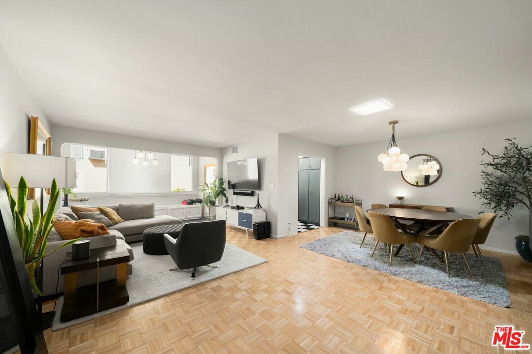 7949 Selma Ave  Los Angeles CA 90046 photo