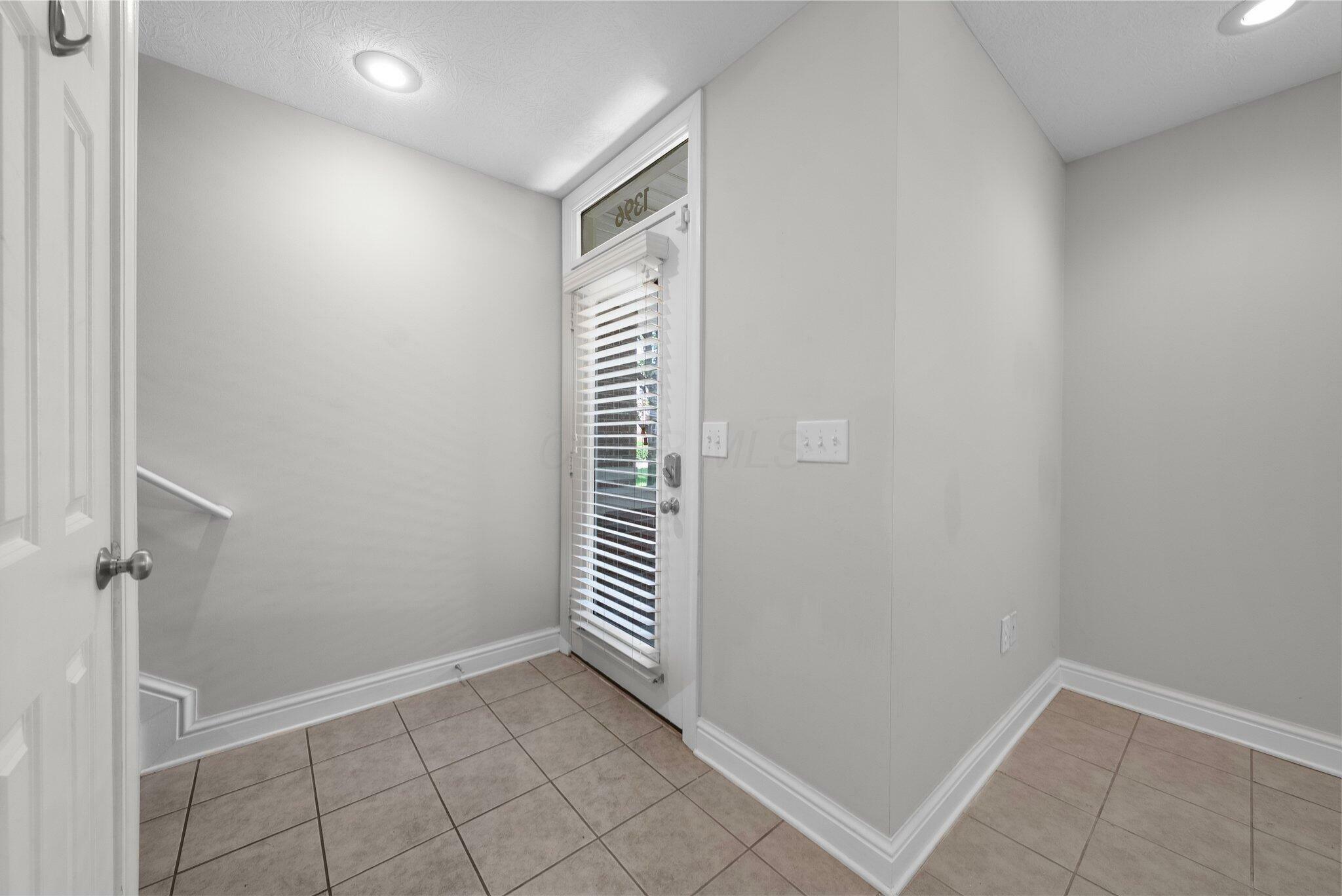 Property Photo: 1396 Lower Green Circle OH 43212