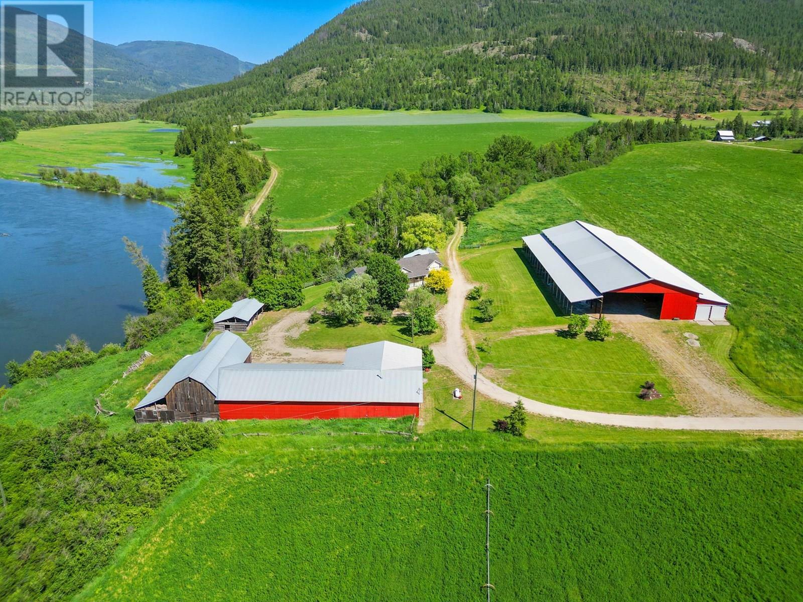 Property Photo: 850 Fortune Road BC V0E 1V0