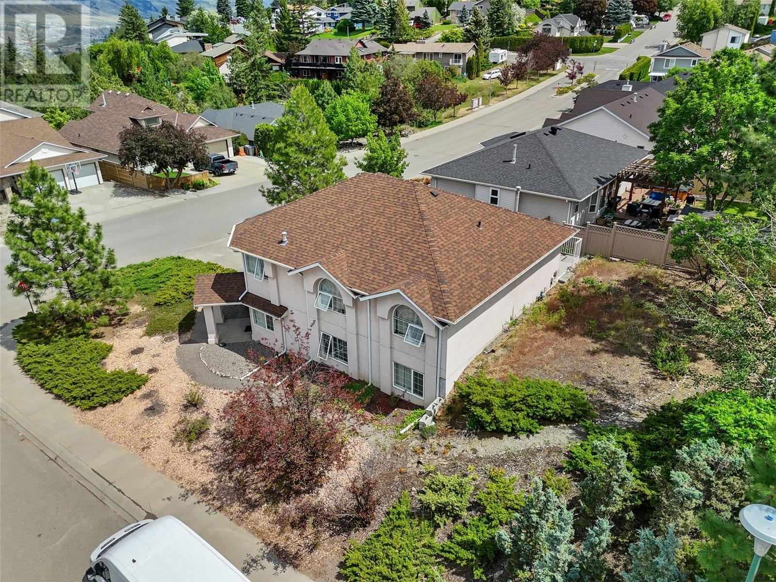 Property Photo:  587 Monarch Drive  BC V2E 2L9 