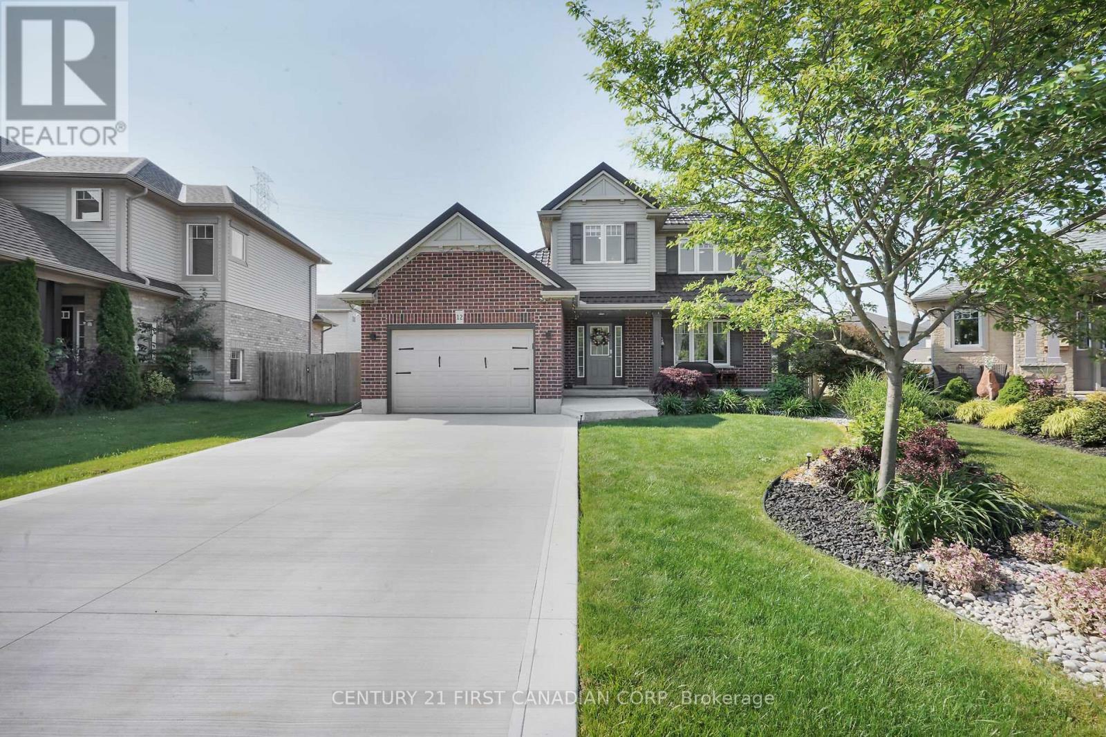 Photo de la propriété: 12 Hawthorn Court ON N5P 0A1