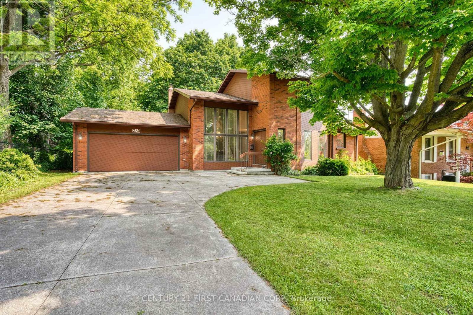 Property Photo: 285 Riverside Drive ON N6H 1G1