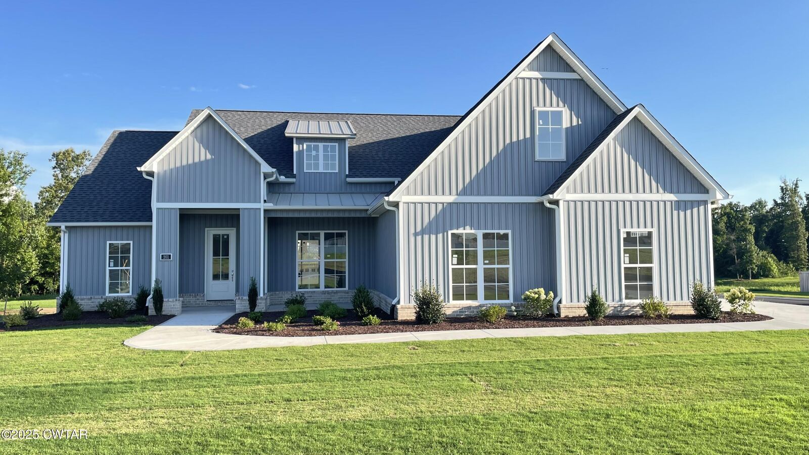 Property Photo:  201 Providence Drive  TN 38355 