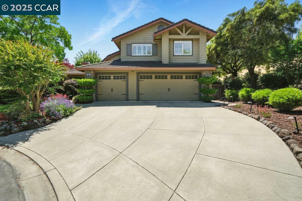 Property Photo: 29 Blue Haven Ct CA 94506