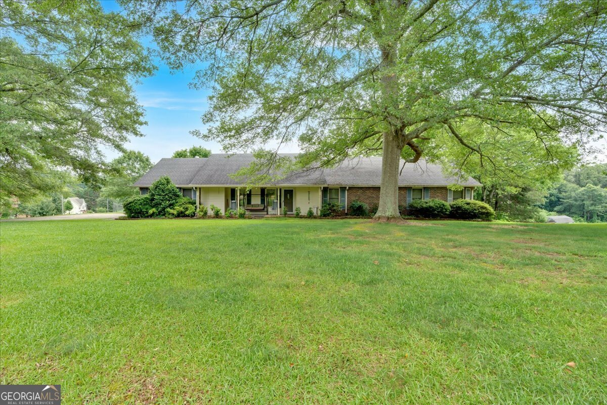 Property Photo: 270 Oakwood Drive GA 30125