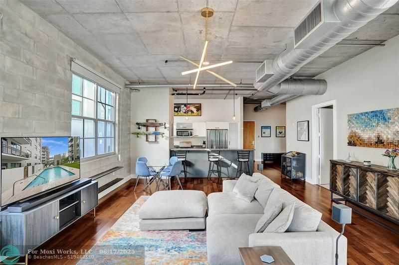 Property Photo: 411 NW 1st Ave 405 FL 33301