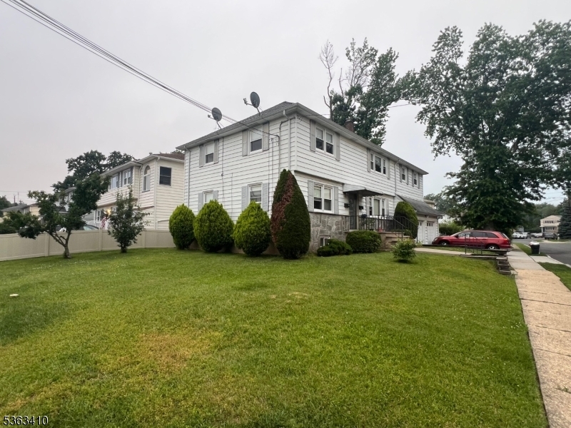 686 Gates Ter  Union Twp. NJ 07083 photo