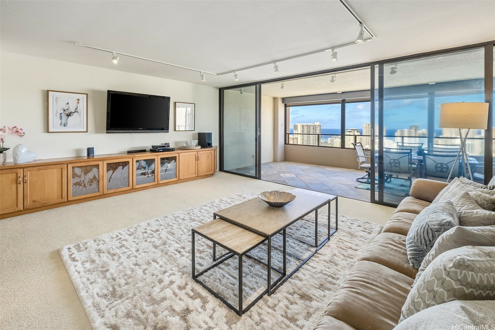 583 Kamoku Street Ph7  Honolulu HI 96826 photo