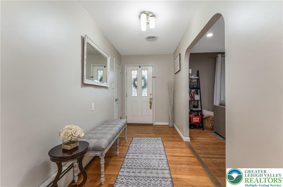 Property Photo: 1819 Snyder PA 18017