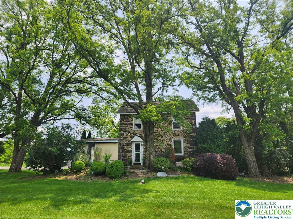 Property Photo: 717 Point Phillips Road PA 18014