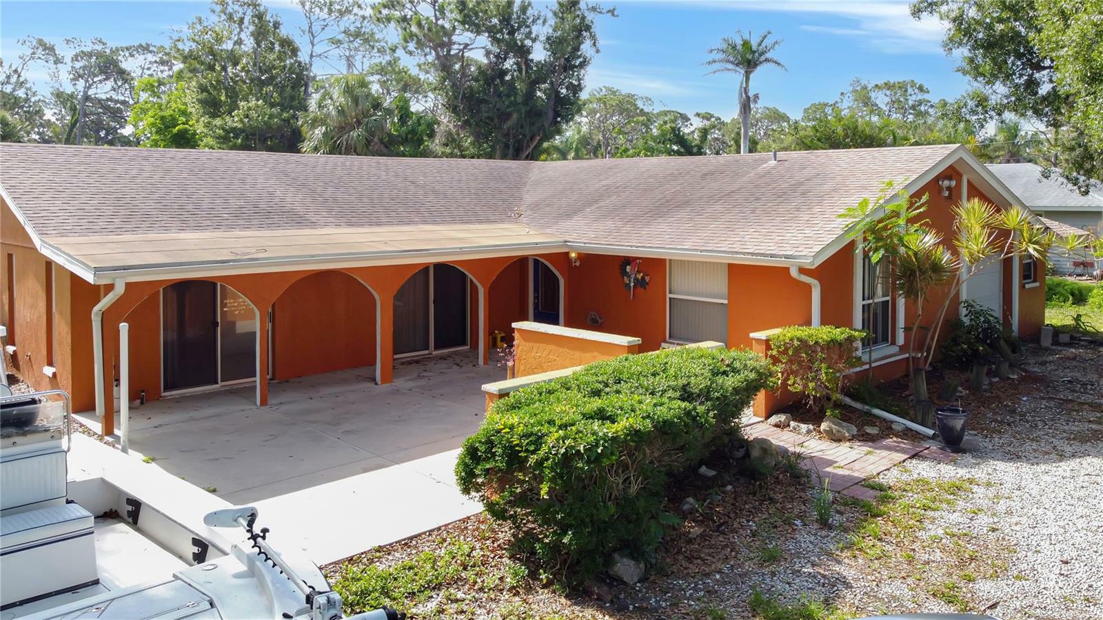 Property Photo: 2131 Heasley Road FL 34223